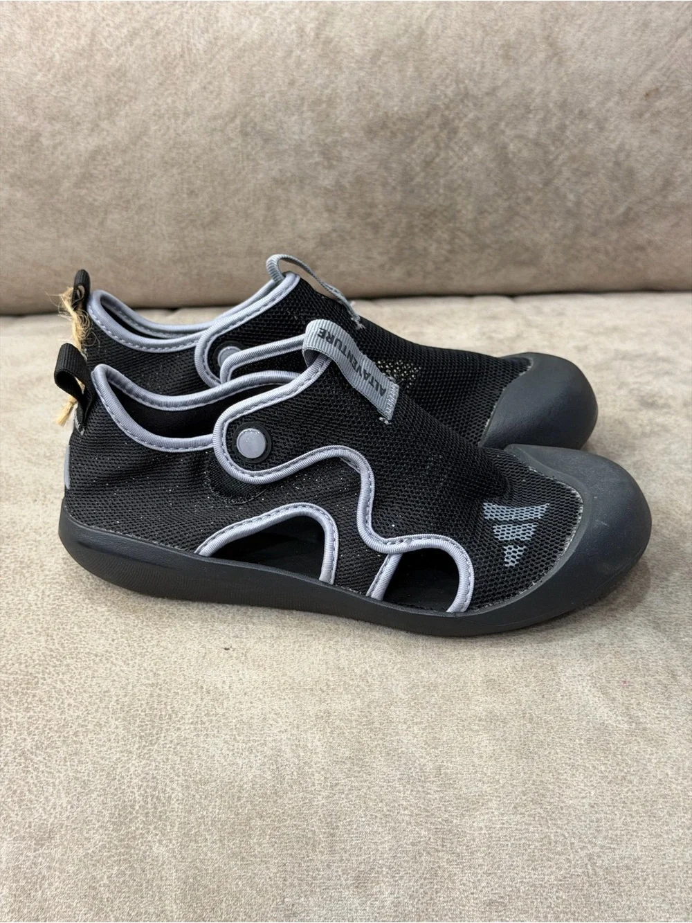 adidas Altaventure 3.0 Kids Water Shoes Size 2 Black Grey JP5747
